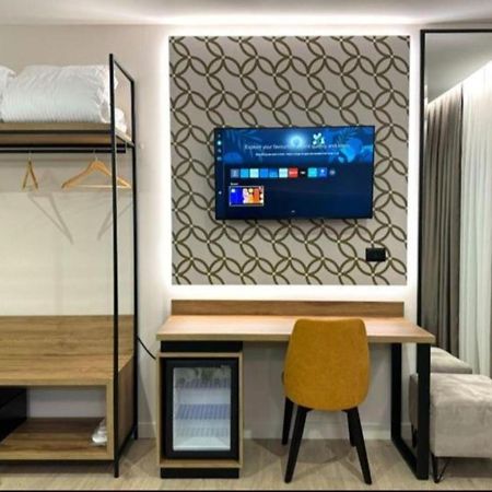 Hotel Dior Крує Екстер'єр фото