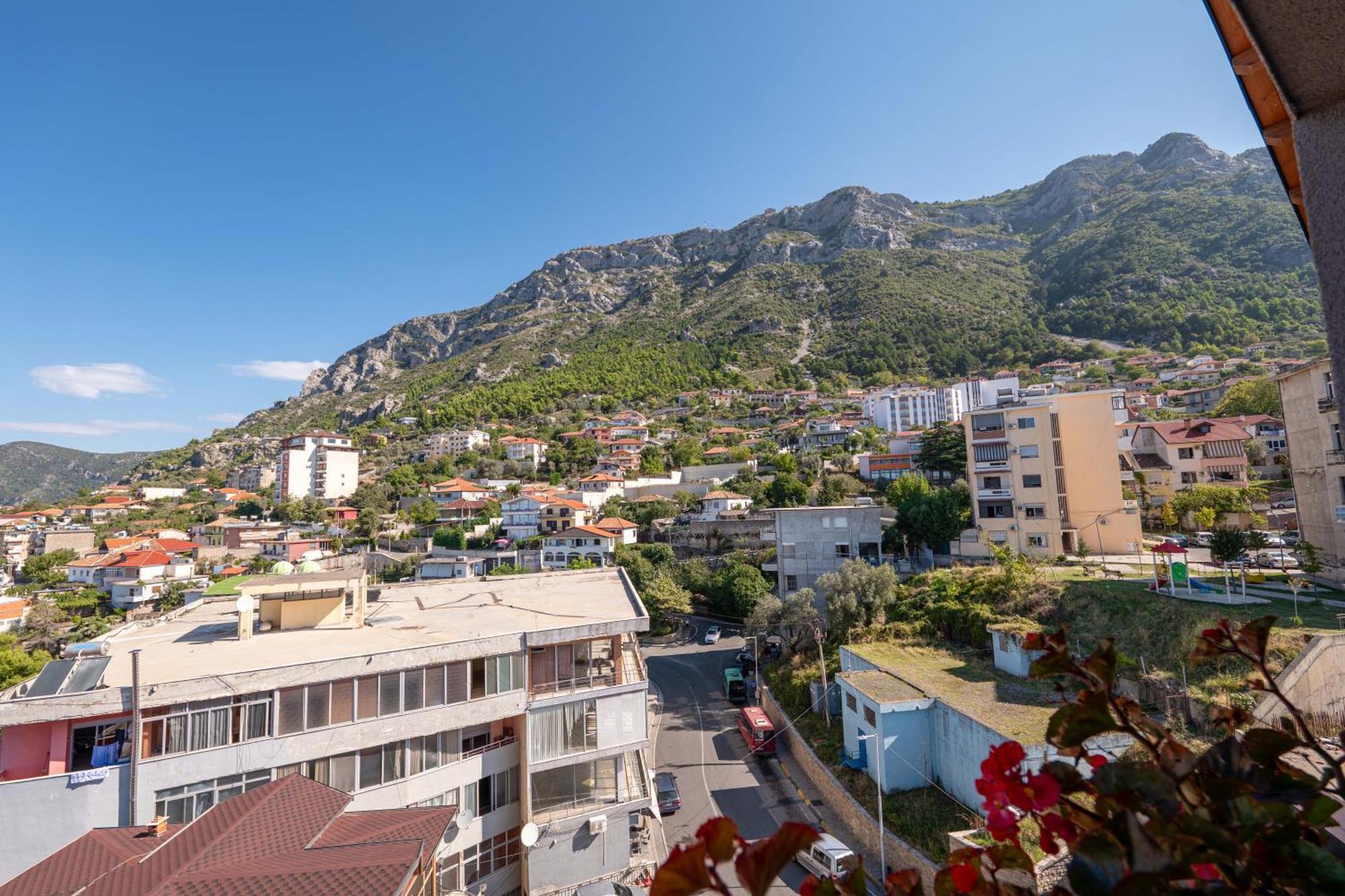 Hotel Dior Крує Екстер'єр фото