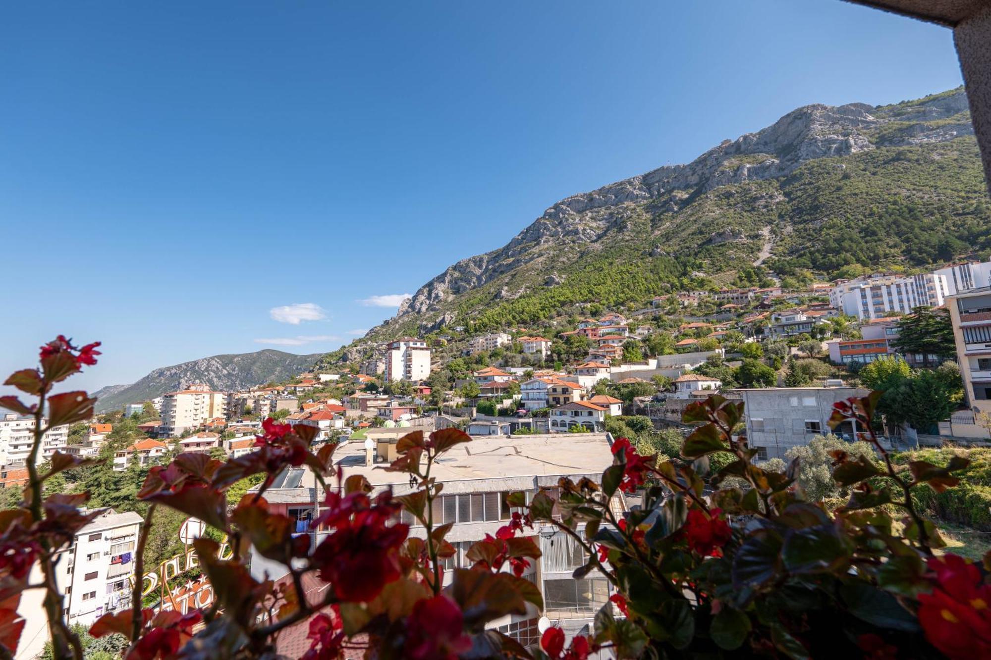 Hotel Dior Крує Екстер'єр фото