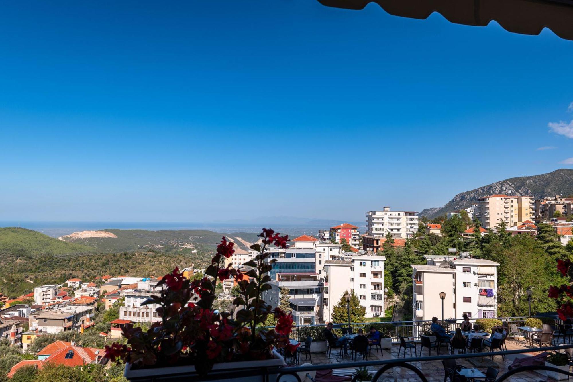 Hotel Dior Крує Екстер'єр фото