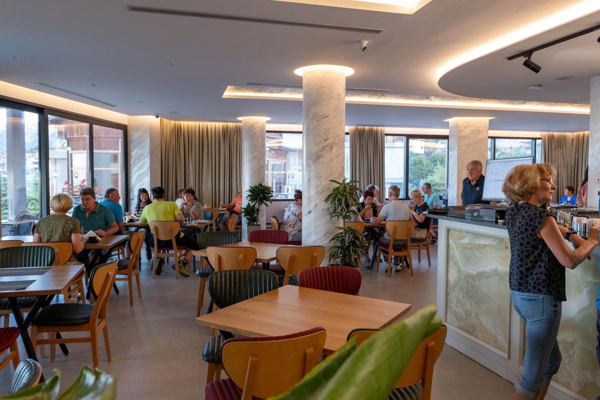Hotel Dior Крує Екстер'єр фото