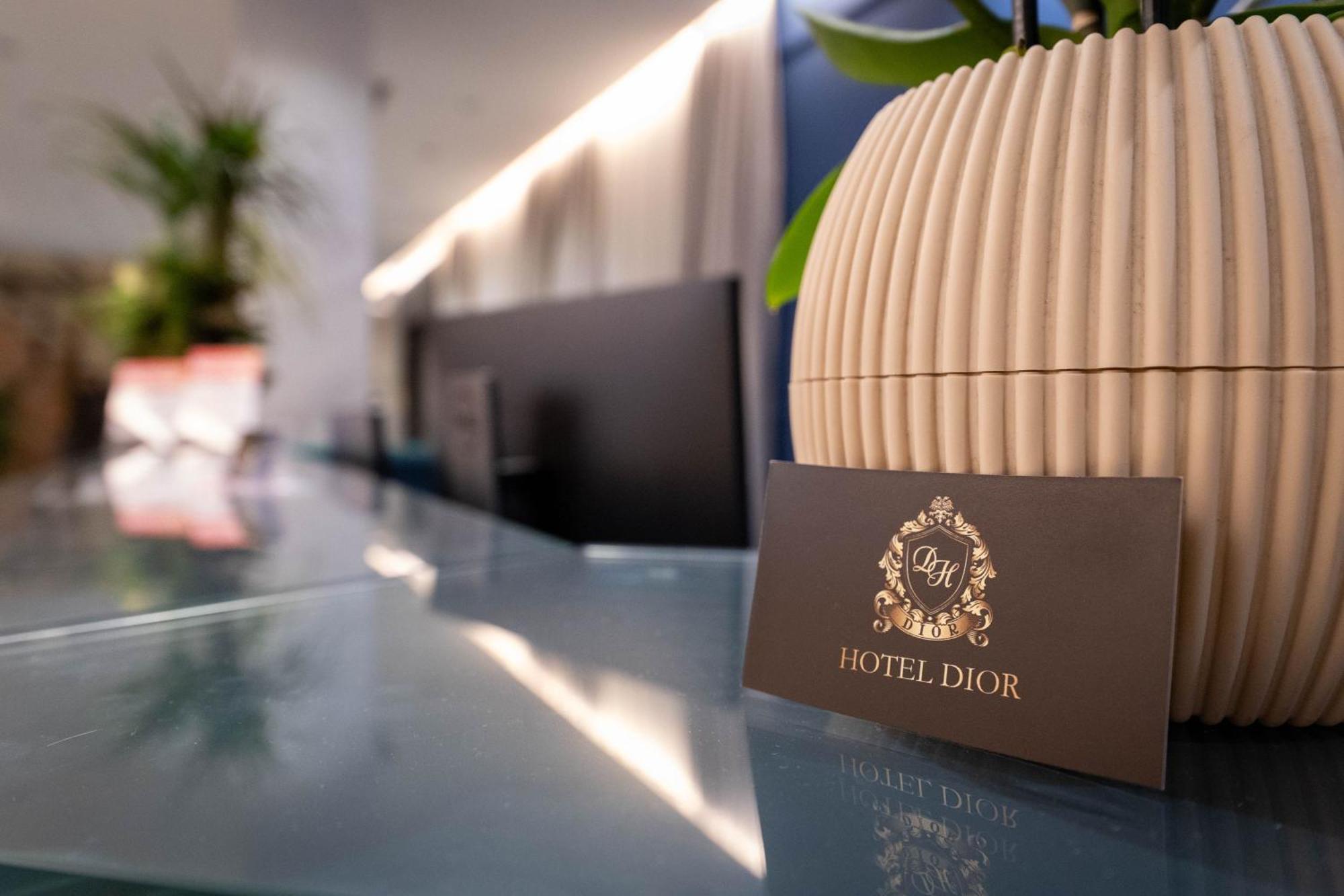 Hotel Dior Крує Екстер'єр фото