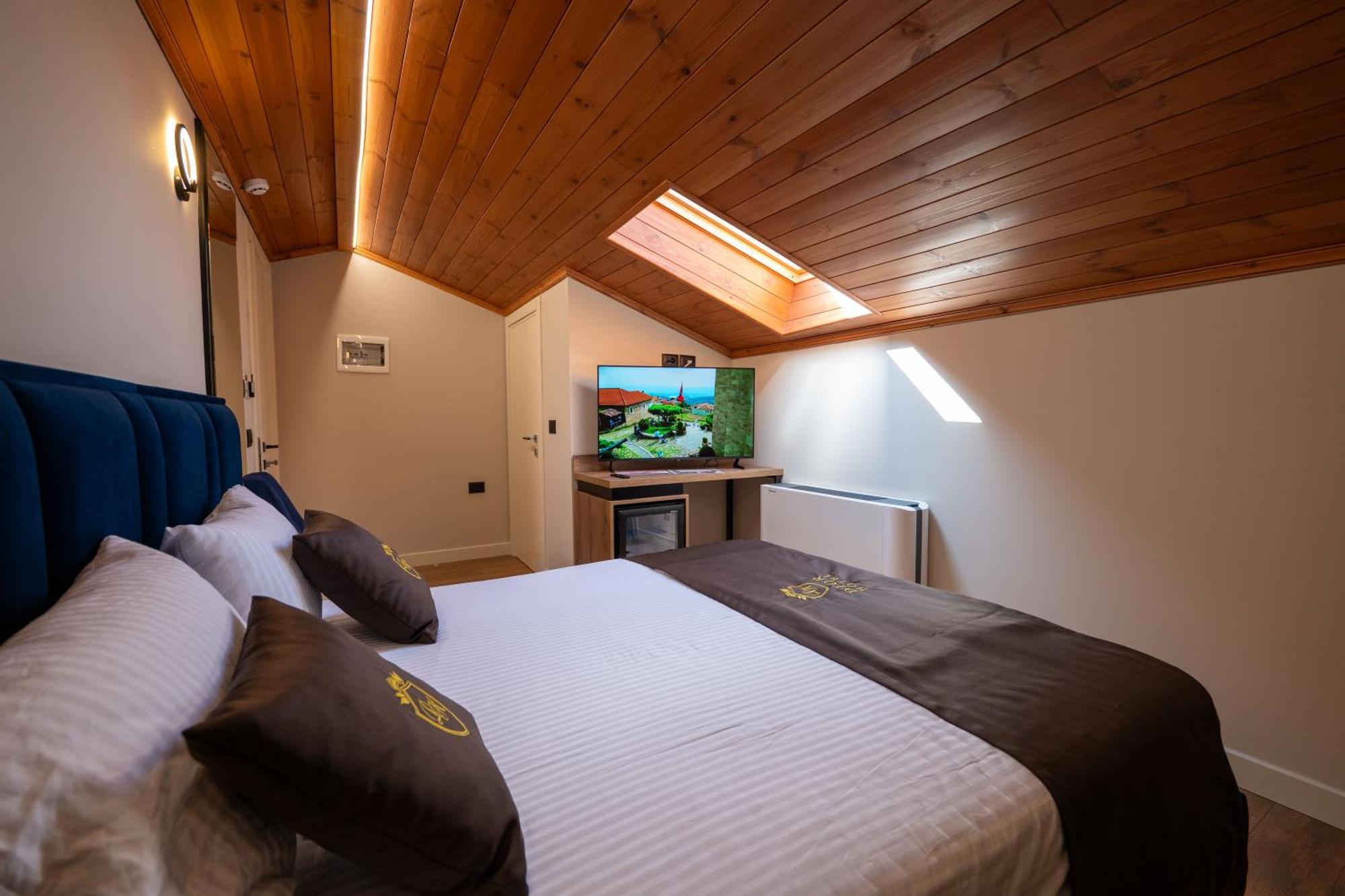 Hotel Dior Крує Екстер'єр фото