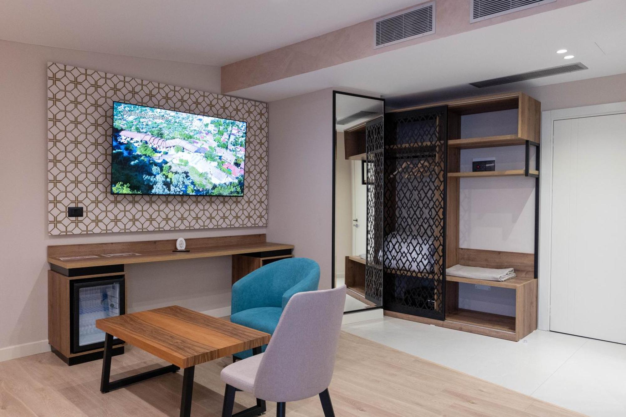 Hotel Dior Крує Екстер'єр фото