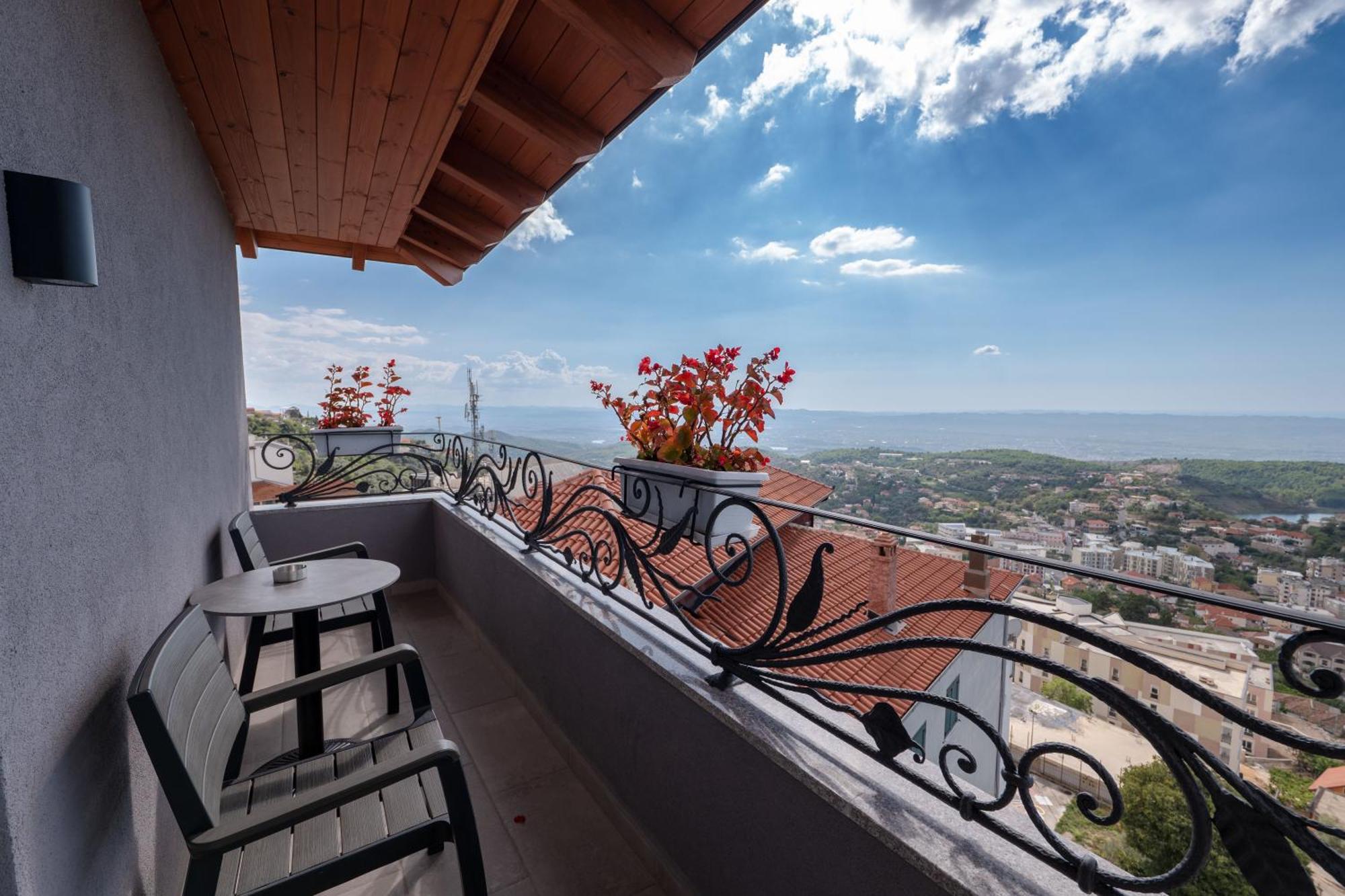 Hotel Dior Крує Екстер'єр фото