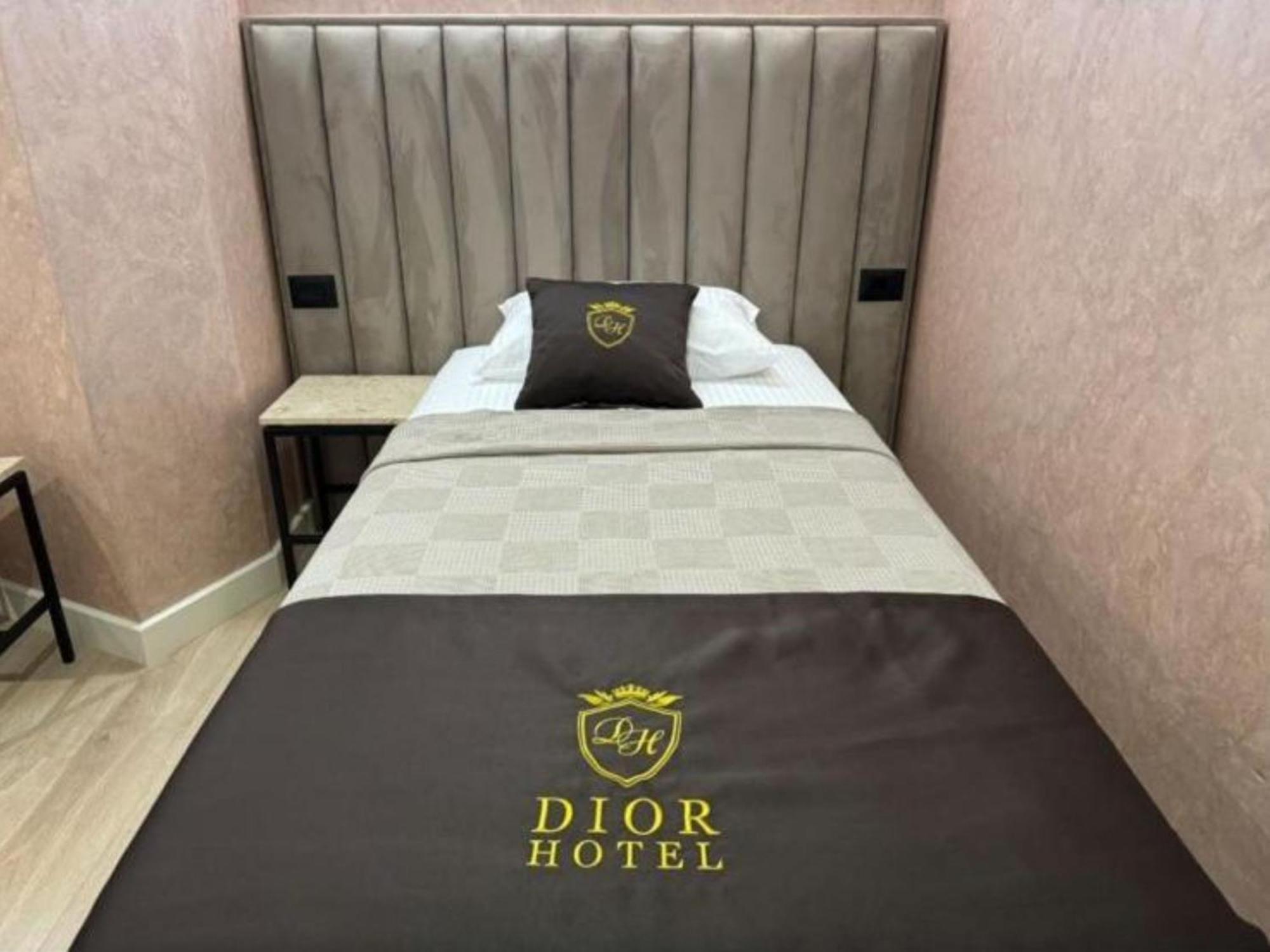 Hotel Dior Крує Екстер'єр фото